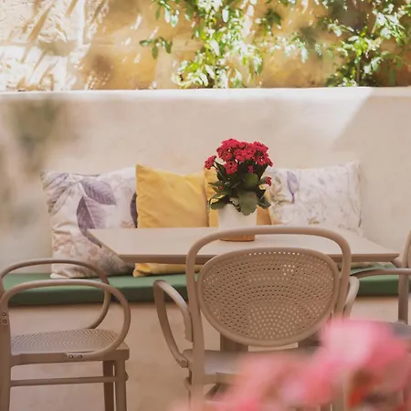 Maria Rosa فيكتوريا