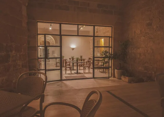 Alojamento de Acomodação e Pequeno-almoço Maria Rosa 4*