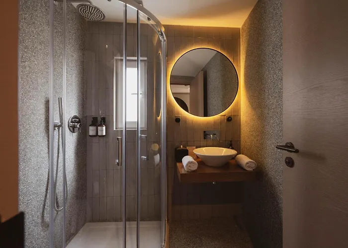 Alojamento de Acomodação e Pequeno-almoço Maria Rosa 4*