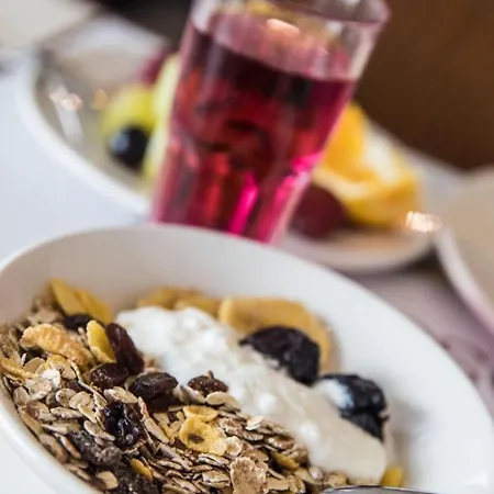 Maria Rosa Bed & Breakfast 4*