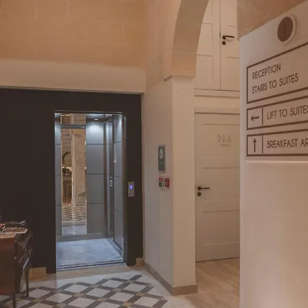 Maria Rosa Bed and Breakfast 4*