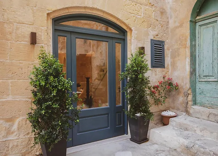 Alojamento de Acomodação e Pequeno-almoço Maria Rosa 4*