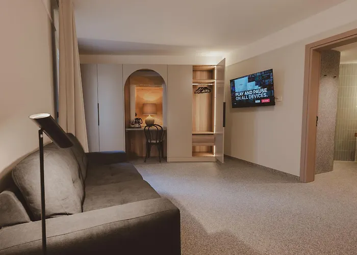 Alojamento de Acomodação e Pequeno-almoço Maria Rosa 4*